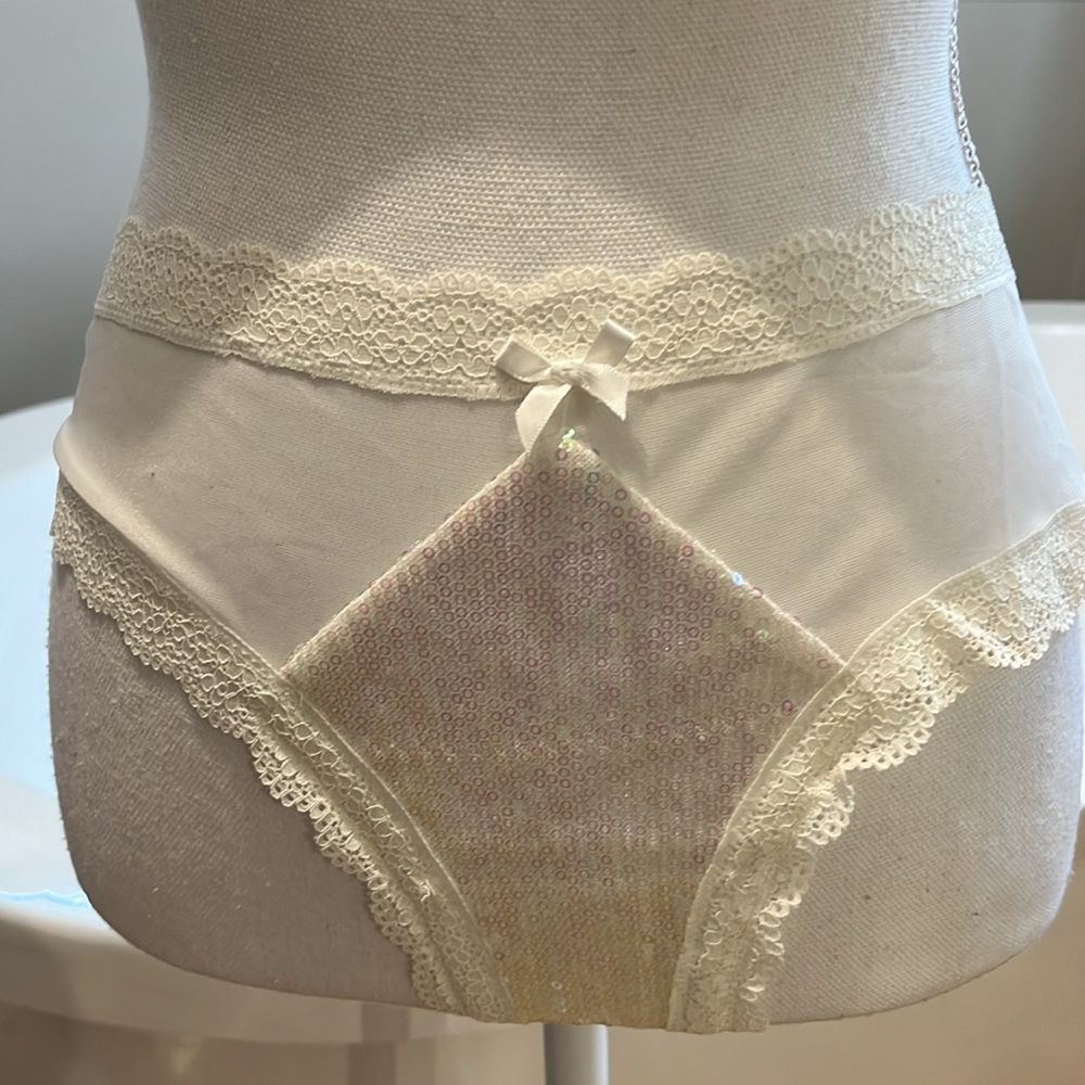 Victoria’s Secret cream iridescent sheer panty size extra large
